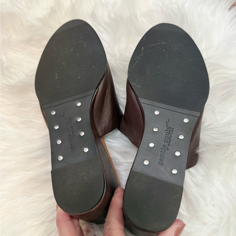 Gentle Souls ‘Gabe-Olicious’ Leather Wedge Slides - Picture 6 of 8